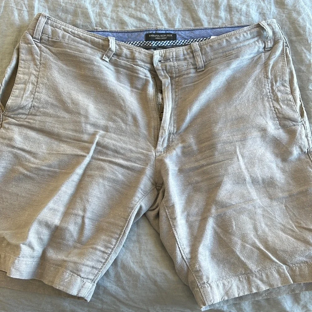 Men’s Banana Republic Grey Linen Shorts